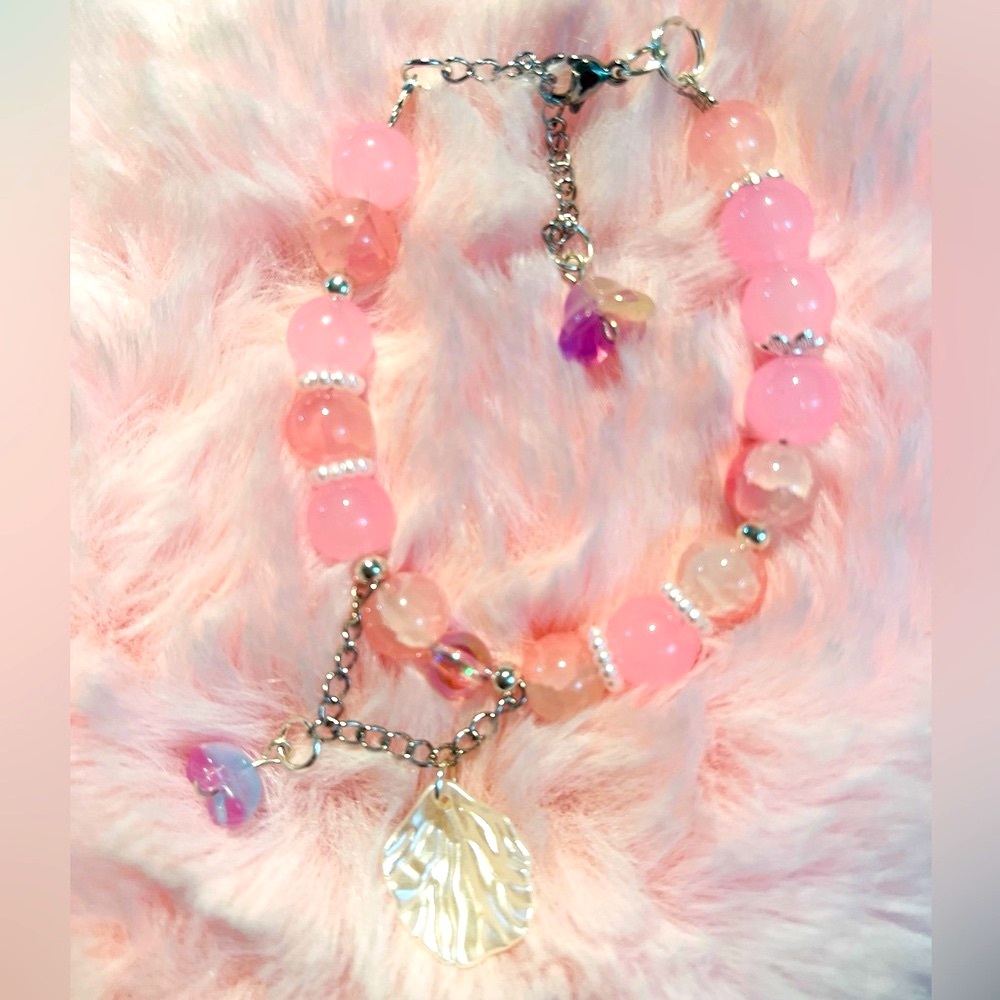 ❤️❤️Chic Pink Beaded Bracelet with Shell Charme